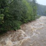 FOTO: Na Vrchlabí a okolní obce útočí rozvodněné Labe živené trvalým deštěm