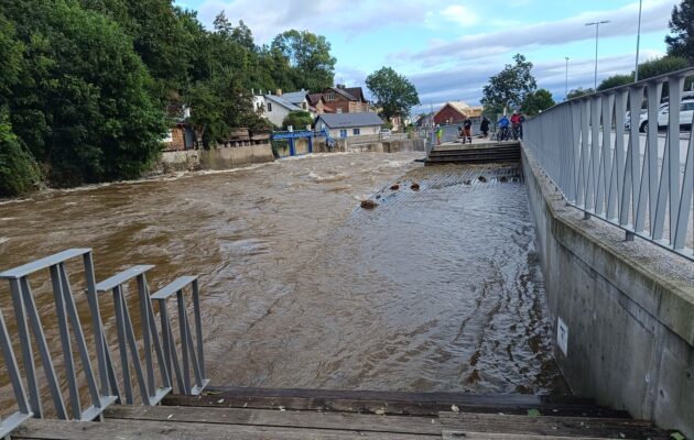 Hladina Labe ve Vrchlabí klesá