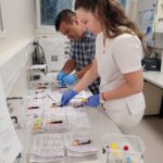Návštěva v laboratoři vrchlabské nemocnice