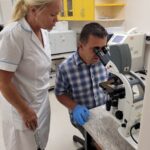 Návštěva v laboratoři vrchlabské nemocnice