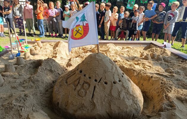 Otevření hřiště a pískoviště ve školní družině