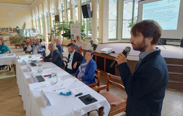 Peter Olšák prezentoval výsledky své léčby prostřednictvím elektroakupunktury