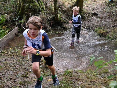 FOTO: Kros pro malé i velké. Vejslpachy v sobotu hostily tradiční přespolní běh