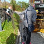 FOTO: Z věže klášterního kostela demontovali kříž, celá věž projde opravou