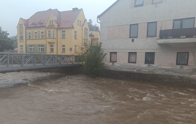 Velká voda na Nábřeží Marie Kubátové
