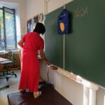 FOTO: Poprvé ve škole. Prvňákům přišel popřát mnoho zdaru i starosta