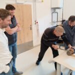 Otevírání časové schránky z věže klášterního kostela