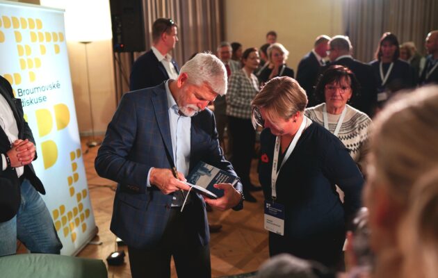 Broumovské diskuse: Prezident Petr Pavel debatoval o životě v regionech