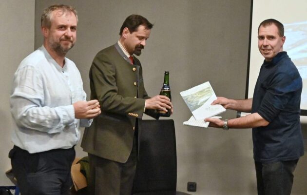 Výlet do historie. Spolek vydal knihu o Hartě a Liščím kopci v proměnách času