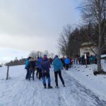 Zpívání koled u kapličky