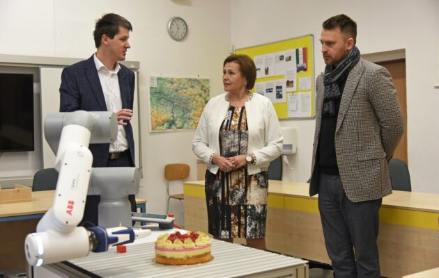 Návštěva krajské radní Jany Berkovcové na gymnáziu