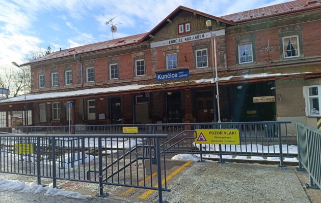 GALERIE: Kunčice nad Labem mají nově zrekonstruované vlakové nádraží