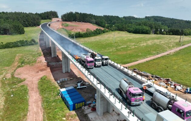 Výstavba obchvatu Nové Paky pokračuje